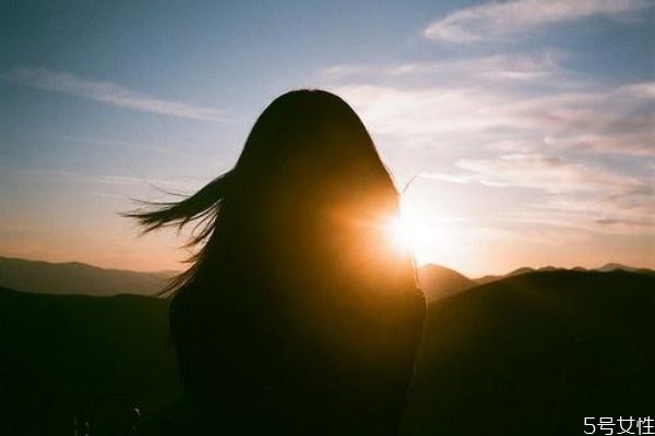 老公愛(ài)不愛(ài)老婆看幾點(diǎn) 從哪里看老公愛(ài)不愛(ài)你