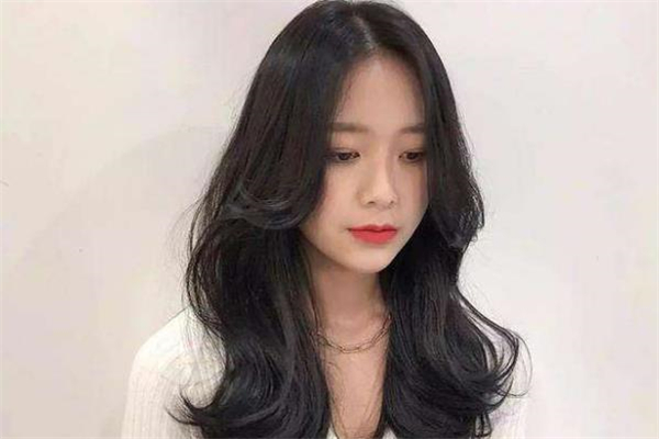 八字劉海是燙出來(lái)的嗎 八字劉海可以燙永久嗎