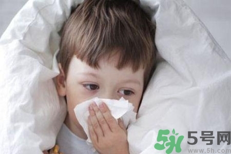 怎么樣用生理鹽水清洗鼻腔？用生理鹽水清理鼻腔的方法？