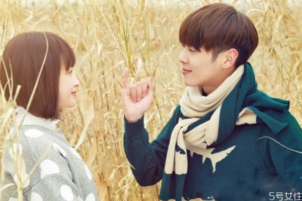 女朋友最想問(wèn)男朋友什么問(wèn)題 女友必問(wèn)男友的十大問(wèn)題