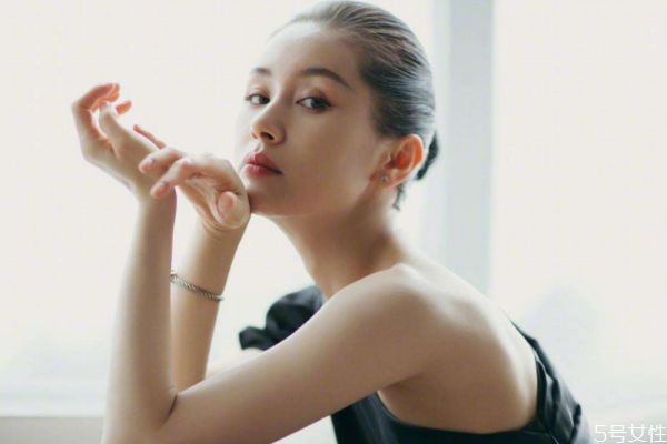 哄女朋友開心的話道歉語(yǔ)句 給女朋友道歉的話有什么