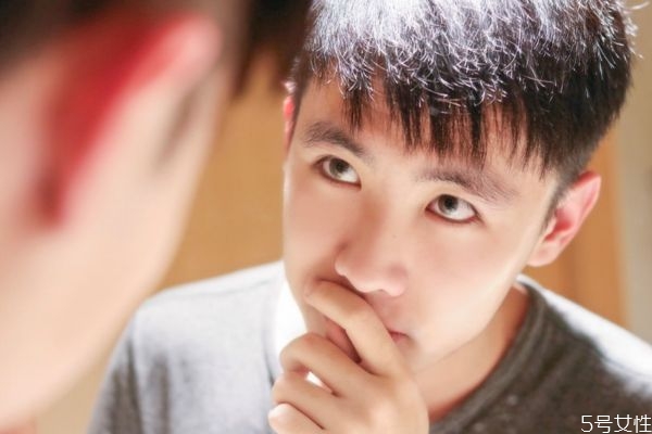 男生逼你說(shuō)分手的表現(xiàn) 什么表現(xiàn)說(shuō)明男生在逼你分手