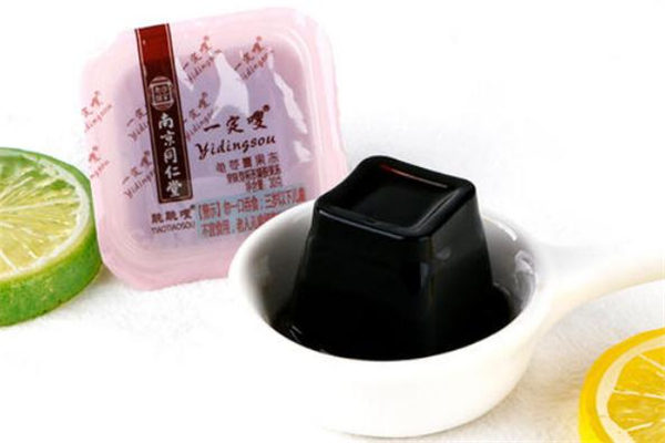 一定嗖龜苓膏什么時(shí)候吃最好 一定嗖果凍對身體有害嗎