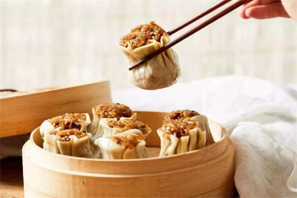 燒麥用冷水還是開(kāi)水蒸 燒麥怎么蒸皮才不會(huì)硬