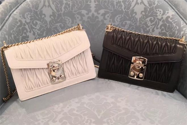 miumiu算一線(xiàn)奢侈品嗎 miumiu和prada是什么關(guān)系