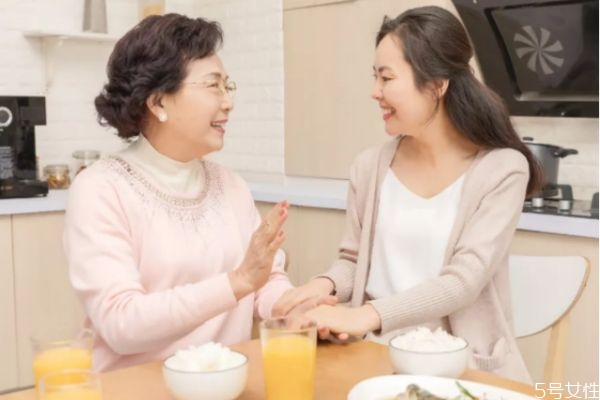 自私的婆婆有哪些表現(xiàn) 婆家算計(jì)你的表現(xiàn)