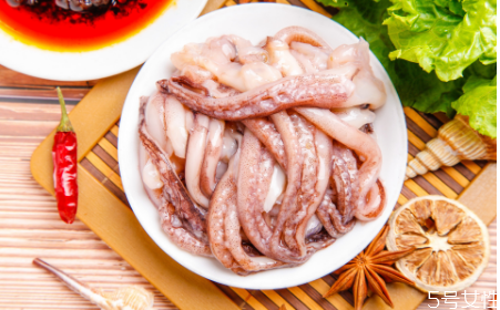 新鮮魷魚(yú)怎么切花刀 新鮮魷魚(yú)怎么炒好吃