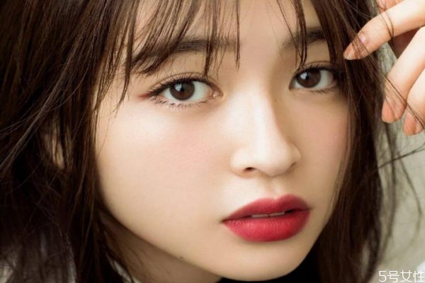 日系元?dú)鈯y容怎么畫好看 日系小清新妝容怎么畫好看