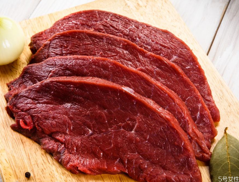 牛的哪個部位肉最嫩 牛肉燉什么補(bǔ)脾胃