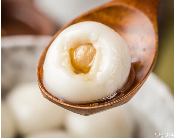 炸湯圓沒(méi)有面包糠怎么辦 炸湯圓不用面包糠的做法