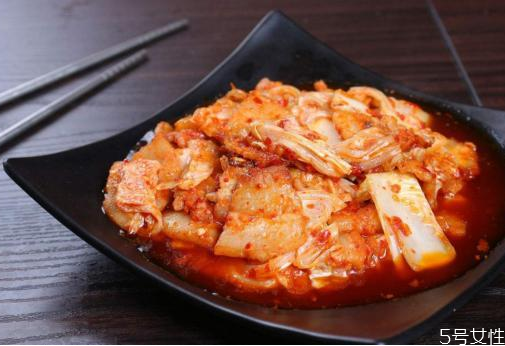 腌辣白菜用石頭壓?jiǎn)?腌菜沒(méi)有石頭拿什么壓