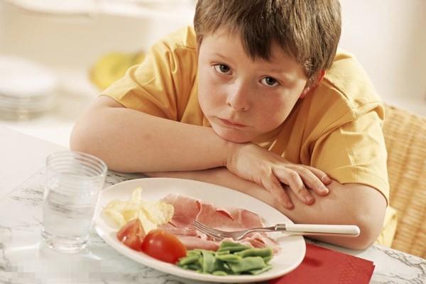 孩子挑食還長胖 孩子挑食會(huì)引起貧血嗎