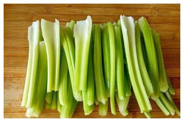 芹菜會導致不孕嗎 芹菜會導致流產(chǎn)嗎