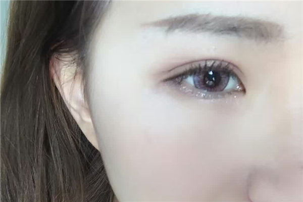 美瞳有散光度數嗎 美瞳度數比鏡片度數低多少