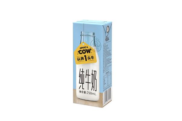 認養(yǎng)一頭棋牌奶質(zhì)量怎么樣 認養(yǎng)一頭牛純牛奶好還是蒙牛伊利的好