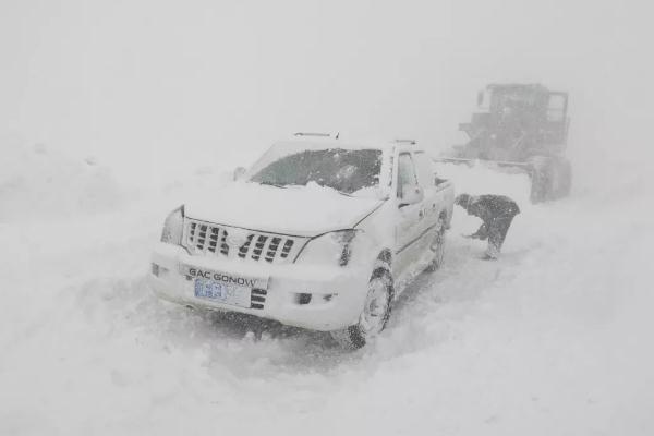 暴雪天氣需要儲備什么物資 暴雪天高鐵會停運(yùn)嗎