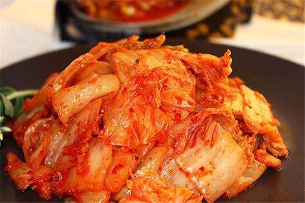 辣白菜不放魚(yú)露嗎 辣白菜可以炒什么菜