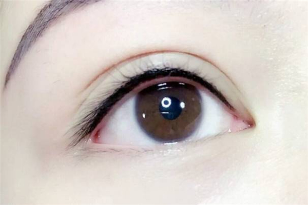 美瞳線(xiàn)會(huì)慢慢消失嗎 美瞳線(xiàn)多久做一次比較好
