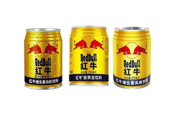 紅?？梢蕴焯旌葐?紅?？梢越饩茊?></p><h3>紅牛可以解酒嗎</h3><p>紅牛不能解酒。只能幫助人稀釋酒精的作用，紅牛主要功能是提神醒腦，紅牛里面有咖啡因，能幫助人很好的清醒。紅牛中的主要成分為咖啡因、香料、氨基酸、水及糖，這些成分沒有解酒功能，只能幫助稀釋一下酒精。而其中紅牛中的大量糖分，喝紅牛時(shí)與唾液酶作用，會(huì)有產(chǎn)生酒精的可能性，讓人有喝酒的感覺。不過，紅牛中含有的?；撬?，對(duì)肝臟有保護(hù)作用，在喝酒時(shí)喝一些紅牛，可以減少酒精對(duì)肝臟的損傷。</p><p align=