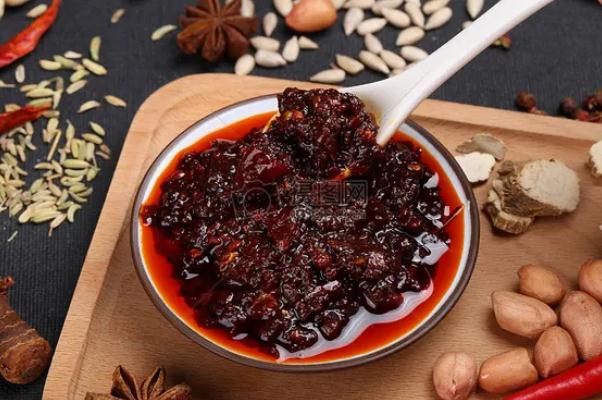 牛肉醬開(kāi)封后可以放多久 牛肉醬的吃法有哪些