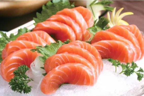 三文魚(yú)對(duì)女人的好處 女性吃三文魚(yú)的禁忌