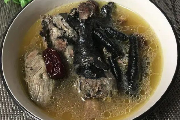烏雞可以紅燒著吃嗎 烏雞和土雞哪個更補(bǔ)氣血