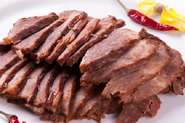 鹵牛肉熱切還是冷切 鹵牛肉怎么切才不會(huì)碎
