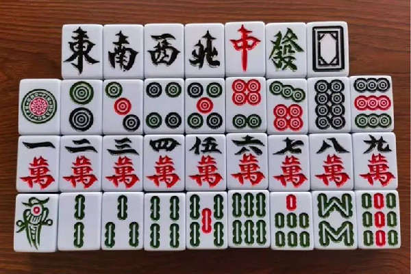 女子乘火車(chē)遇麻將專列生意火爆 麻將有多少種玩法