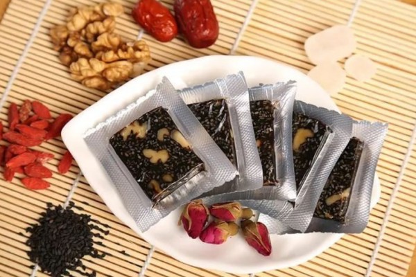 阿膠糕是什么材料制作出來(lái)的 阿膠糕好吃嗎
