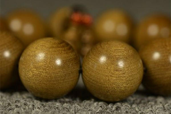 金絲楠木手串怎么盤(pán)玩 金絲楠木手串盤(pán)多久才有包漿