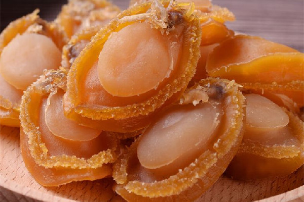 干鮑魚有什么營養(yǎng)價(jià)值 干鮑魚對(duì)人體有什么好處
