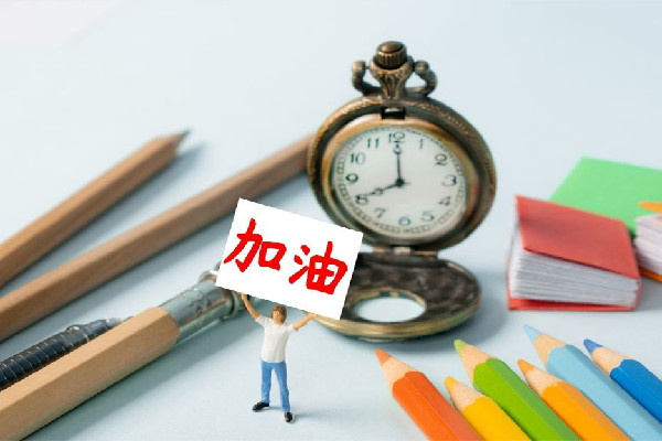 高?；貞?yīng)考生因航班延誤錯過復(fù)試 考研復(fù)試需要準(zhǔn)備什么