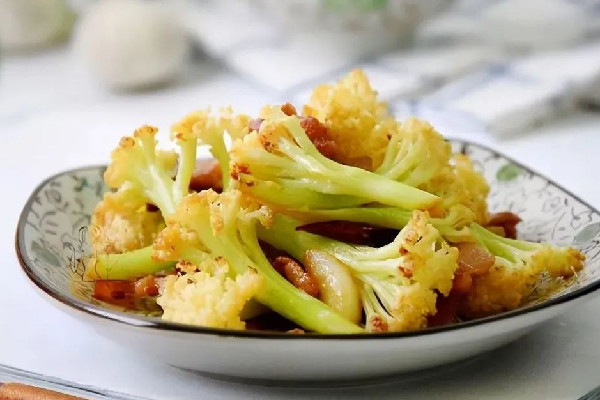 高?；貞?yīng)老人82元只買倆素菜 素菜吃多了會(huì)不會(huì)胖