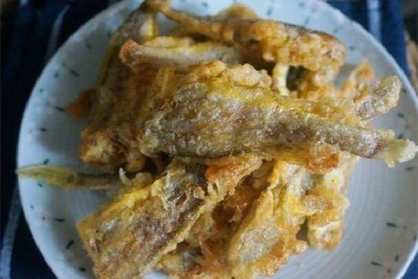 炸小黃魚要放鹽嗎 炸小黃魚需要什么調料